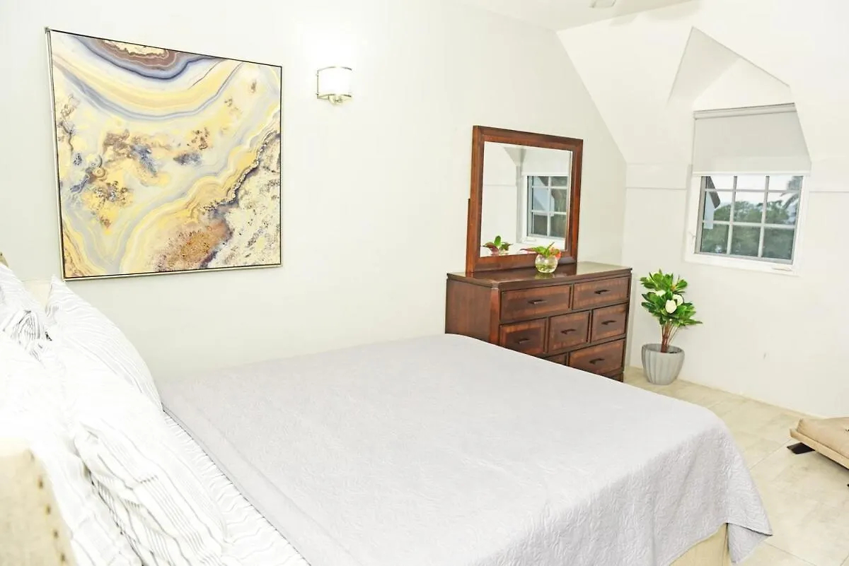 Penthouse With Loft At Seacastles, Beach And Pool 207 Montego Bay Jamaica